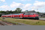 NAH.SH/DB Regio Kiel 218 329-1 mit einem RE nach Kiel steht abfahrbereit im Bhf Flensburg.