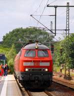 br-1-218-v-164-db/567118/db-regio-kiel-218-329-1revhbx311012mit-der DB Regio Kiel 218 329-1(Rev/HBX/31.10.12)mit der RB nach Kiel bei der Einfahrt in Schleswig. 22.06.2014