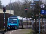 NAH.SH/Paribus/NOB 245 212-6 hat hier mit der NOB nach Westerland Einfahrt in Husum. 04.12.2015