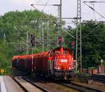 br-1-261-voith-gravita-10-bb/566764/db-261-030-1-mit-dem-ek DB 261 030-1 mit dem EK 53567 aus Flensburg zur Weiterfahrt nach Neumünster passiert hier Schleswig am 23.05.2014.