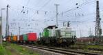 DuisPort-Rail 4185 035 passiert mit einem Containerzug das Zentralstellwerk Mathilde in Oberhausen West 09.06.2022 