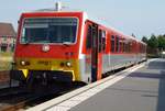 628 071-2 und 629 071-1 hier noch in den Farben der HEB(Duewag 1995/91343+91344)war zum Zeitpunkt der Aufnahme vermietet an die neg, steht hier abfahrbereit im Bahnhof Niebüll/neg.