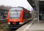 Meine Mitfahrgelegenheit nach Schleswig...DB Regio 0648 334/834 heute ausnahmsweise wegen Triebwagenwechsel von Gleis 3 steht abfahrbereit im Bhf Husum.