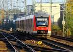 Wo die wohl hin wollen...DB Regio Lint Tripple 0648 462/962 + 465/965 + 454/954 festgehalten bei der Durchfahrt in Neumünster. 23.10.2015