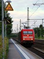 br-6-101-adtranz/567120/db-101-032-1-als-lzf-77676spaetere DB 101 032-1 als LZF 77676(spätere Zuglok des CNL nach Basel)bei der Durchfahrt in Schleswig. 22.06.2014