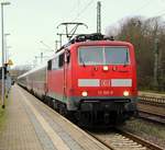 DB 111 160-8 verlässt hier mit dem letzten Kult-IC den es bei der Bahn gab dem IC79/2417  Hanseat  nach Köln Schleswig Richtung Hamburg.