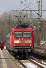 112 177 hat hier mit einer Regionalbahn Einfahrt in Schleswig. 17.03.2013(01400)