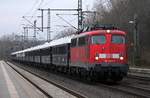 Gut 15min früher als geplant kam sie dann die 115 448-3 mit einem der wertvollsten Züge die es noch gibt, dem Venice-Simplon-Orient-Express/V.S.O.E(DZ 13997) auf seiner Fahrt von Stockholm nach Venedig. Schleswig 14.04.2013 