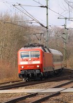 120 145-8 mit dem IC 2417 kam wie so oft mit leichten Startschwierigkeiten und +20 nach Schleswig gefahren.