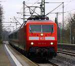 DB 6120 113-6 kommt hier mit dem LPF 78082(HH-Langenfelde - Flensburg)durch Schleswig gefahren, spter wird dieser Zug als IC 1981 nach Mnchen den Norden wieder verlassen. Schleswig 27.11.2015
