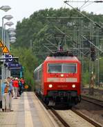 DB 120 123-5 hat mit dem IC 1981 nach München Einfahrt in den Schleswiger Bahnhof. 16.08.2013