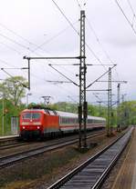 br-6-120/566615/db-120-103-7-dient-heute-als DB 120 103-7 dient heute als Zuglok des IC 1981 von Flensburg nach München. Schleswig 09.05.2014
