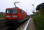 Die Ex Rostockerin 143 860-5(REV/LD X/11.03.09)als Schublok einer RB nach Flensburg hier festgehalten im Bhf Schleswig.