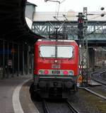 MEG 601/143 179-0(REV/LD X/08.11.07, Verl/605/02.10.15)steht hier mit der nicht sichtbaren MEG 604(143 257-4, REV/LD X/27.09.11)im Bahnhof Hamburg-Harburg und wird diesen gleich Richtung Moorburg verlassen. 01.04.2015