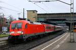 Fahrplanmäßiger Halt des IRE 4276 aus Berlin mit Zuglok 6182 003-4(REV/LD X/19.10.12)in Hamburg-Harburg.