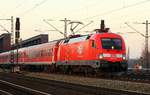 br-6-182-es-64-u2-db/573605/db-182-011-7-hatte-am-06022015 DB 182 011-7 hatte am 06.02.2015 die Aufgabe den IRE nach Berlin zu ziehen. Hier passiert der Zug die Süderelbebrücken kurz vor Hamburg-Harburg.