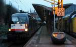 br-6-182-es-64-u2-private/580436/mrce-182-518-1revlz151113-mit-dem-ic MRCE 182 518-1(REV/Lz/15.11.13) mit dem IC 2083 nach Berchtesgaden im Hauptbahnhof Hamburg am 26.02.2016