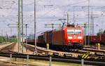 DB 185 159-1 steht hier mit einem Misch-Gz im Rangierbahnhof HH-Alte Süderelbe und wird diesen gleich Richtung Moorburg verlassen. 29.05.2014