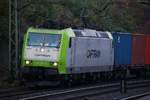 Captrain 185 543-6 mit Containerzug aufgenommen in HH-Harburg. 26.10.2013