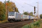 Railpool/boxXpress 185 717-6(ehemalige 481 002 der Eurocom/Ungarn)hat einen fast reinen Mærsk Containerzug am Haken. 01.11.2013