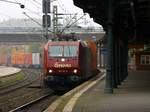Emons 185 513-9(91 80 6185 513-9 D-EBT) mit Metallkistentransport aufgenommen bei der Durchfahrt in Hamburg-Harburg.