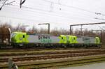 ATLU/GreenCargo 193 410-8 + 193 407-4 vor Volvozug beim Personalwechsel in Pattburg/Padborg 27.02.2024
