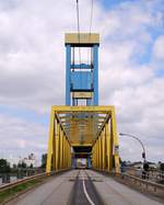 momentaufnahmen/566789/vatertagstour-teil-1-blick-auf-die Vatertagstour Teil 1: Blick auf die Kattwyk Brücke die für die Durchfahrt eines Schiffes geöffnet wurde. HH-Hafen 29.05.2014
