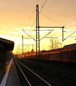Schleswig Bahnhof gestern morgen um 08.23h mit einem Gz der wegen einer Weichenstörung über Gleis 3 fahren musste. 20.11.2014