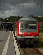 wittenberger-kopf/544202/der-regen-naht5-teilige-regionalbahn-nach-neumuenster Der Regen naht....5-teilige Regionalbahn nach Neumünster, Zug/Schublok 143 295. Flensburg 10.08.2011