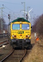 FPL 3 650 004-6 rollt hier auf das Ladegleis in Jübek um dort die bereits geleerten Wagen zu übernehmen. 06.03.2013