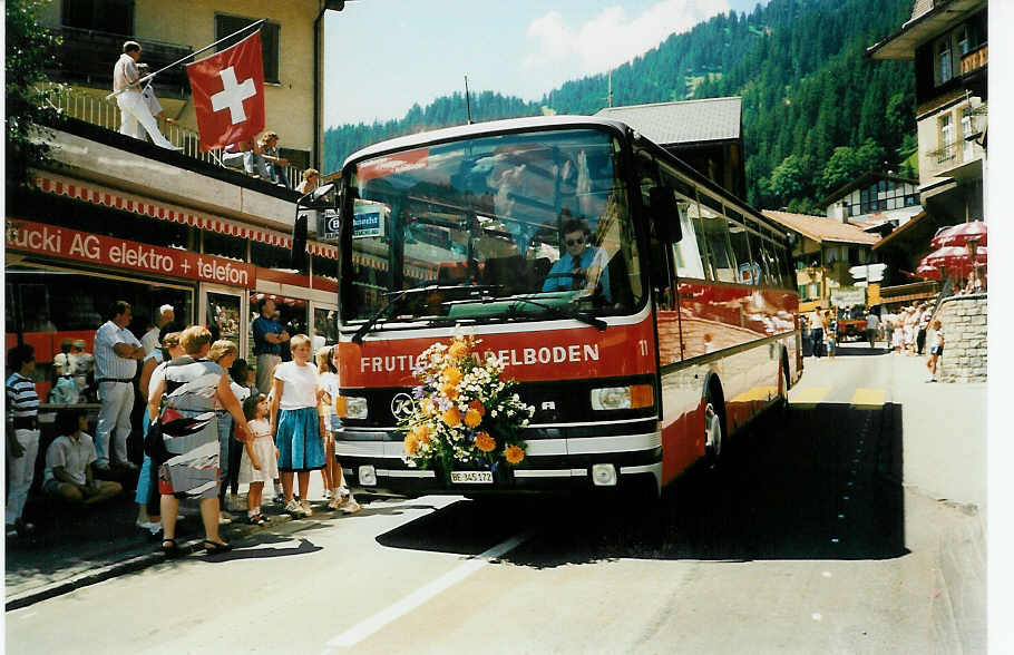 (003'620) - AFA Adelboden - Nr. 11/BE 345'172 - Setra am 7. August 1988 in Adelboden, Landstrasse (100 Jahre Kur- und Verkehrsverein Adelboden)