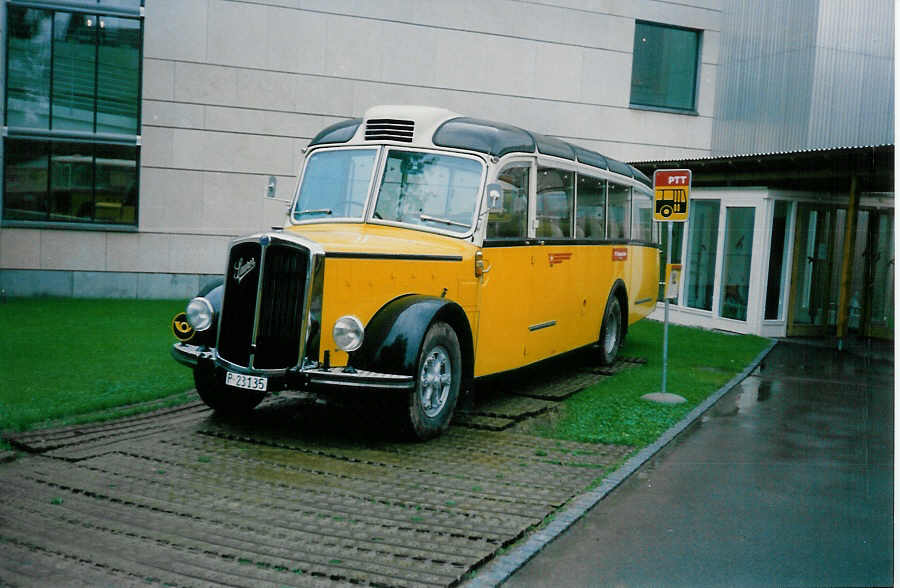 (009'832) - PTT-Regie - P 23'135 - Saurer/Eggli am 28. August 1993 in Bern, PTT-Museum