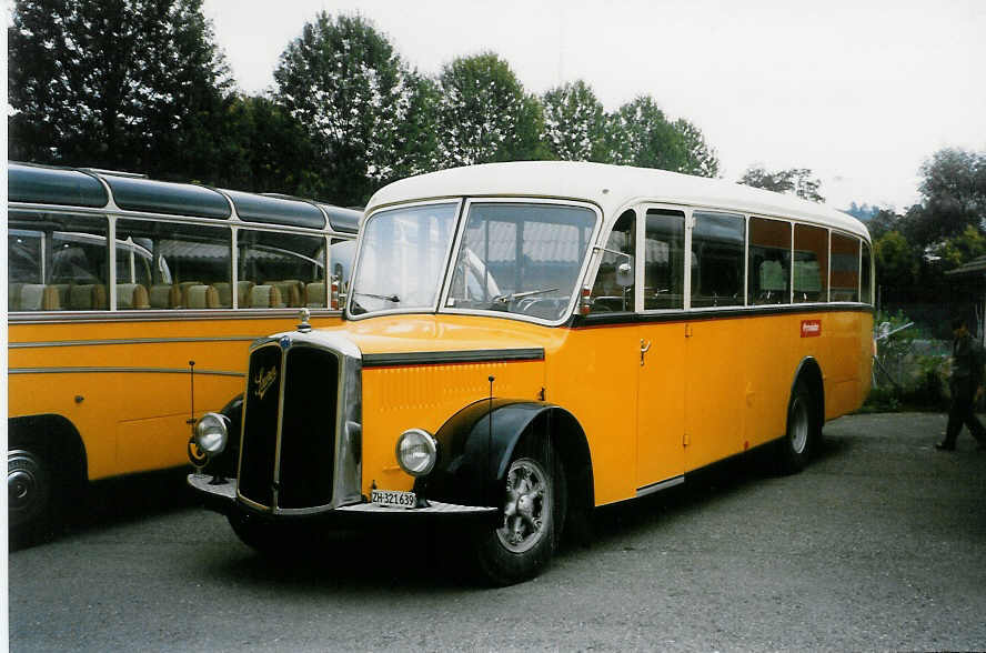 (026'318) - Wetli, Maschwanden - ZH 321'639 - Saurer/R&J (ex Schmid, Buchs/ZH; ex Tschannen, Zofingen Nr. 3) am 3. Oktober 1998 in Rti, Sonnenplatz