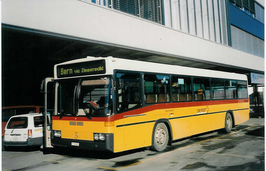(028'405) - PTT-Regie - P 25'367 - Mercedes/R&J am 29. Dezember 1998 in Bern, Postautostation