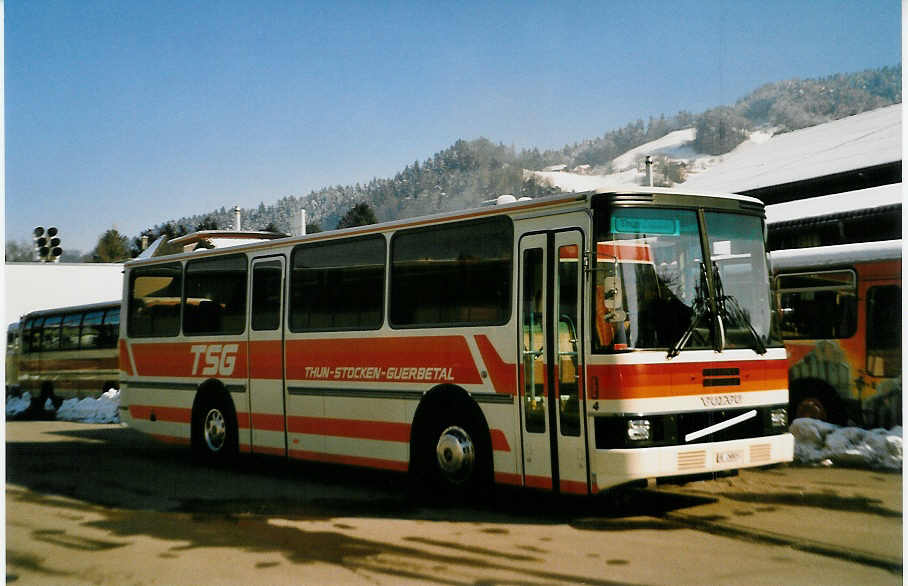 (029'326) - STI Thun - Nr. 4/BE 26'805 - Volvo/Lauber (ex TSG Blumenstein Nr. 5) am 15. Februar 1999 in Thun, Garage