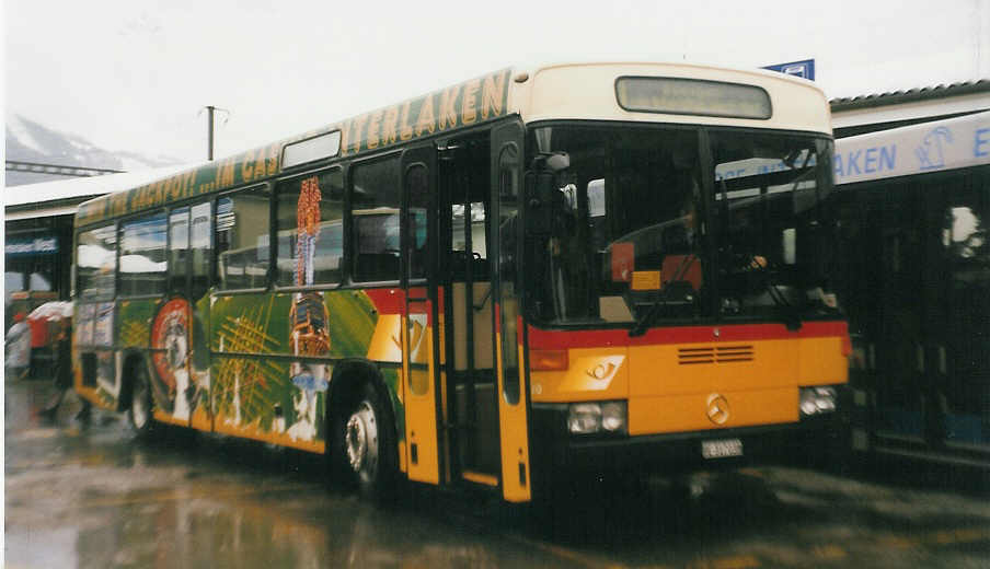 (029'419) - AAGI Interlaken - Nr. 39/BE 317'038 - Mercedes/R&J (ex P 25'303) Mercedes/R&J am 21. Februar 1999 beim Bahnhof Interlaken West