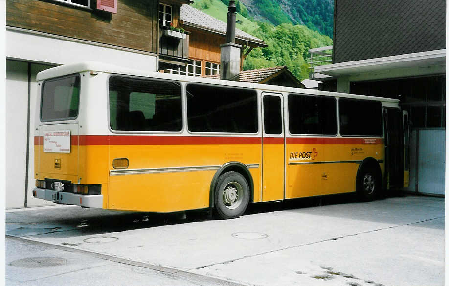 (031'605) - Schmocker, Stechelberg - Nr. 4/BE 155'720 - Saurer/R&J (ex Schmocker, Beatenberg Nr. 1) am 23. Mai 1999 in Stechelberg, Garage