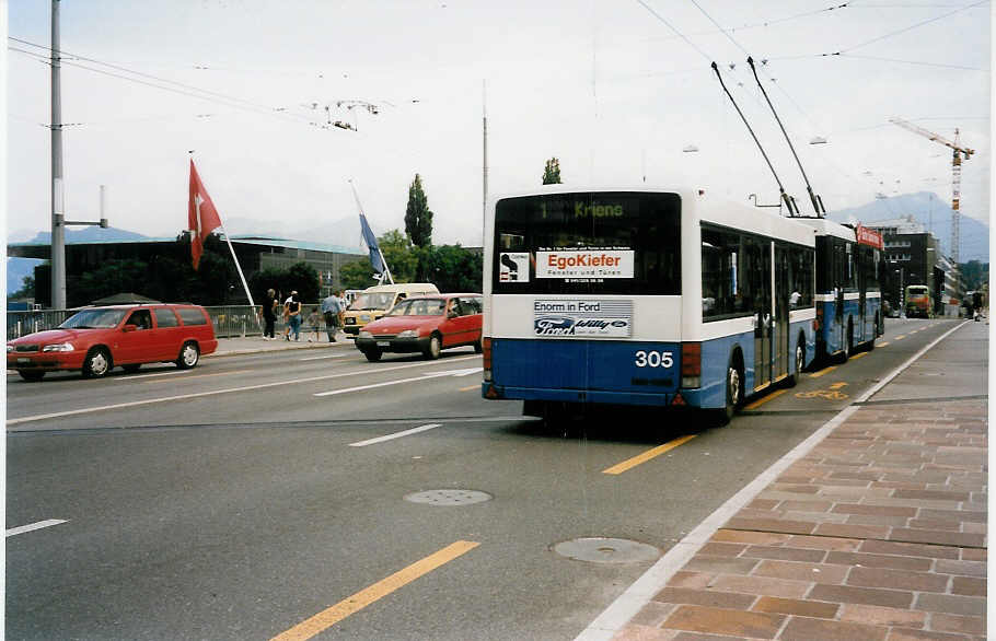 (034'320) - VBL Luzern - Nr. 305 - Lanz+Marti/Hess Personenanhnger am 13. Juli 1999 in Luzern, Schwanenplatz