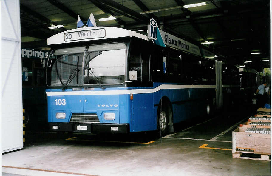 (035'605) - VBL Luzern - Nr. 103/LU 15'012 - Volvo/Hess am 28. August 1999 in Luzern, Depot