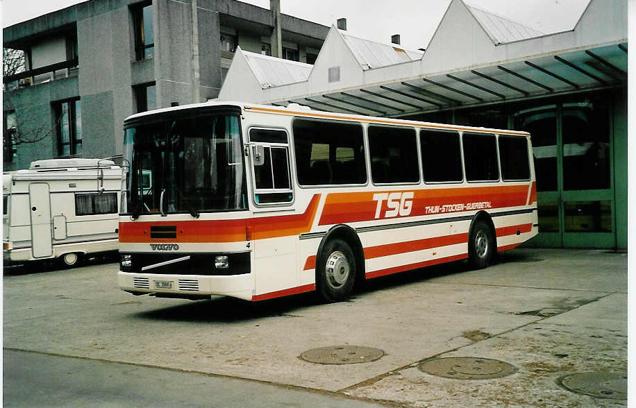 (038'822) - STI Thun - Nr. 4/BE 26'805 - Volvo/Lauber (ex TSG Blumenstein Nr. 5) am 18. Januar 2000 in Thun, Garage