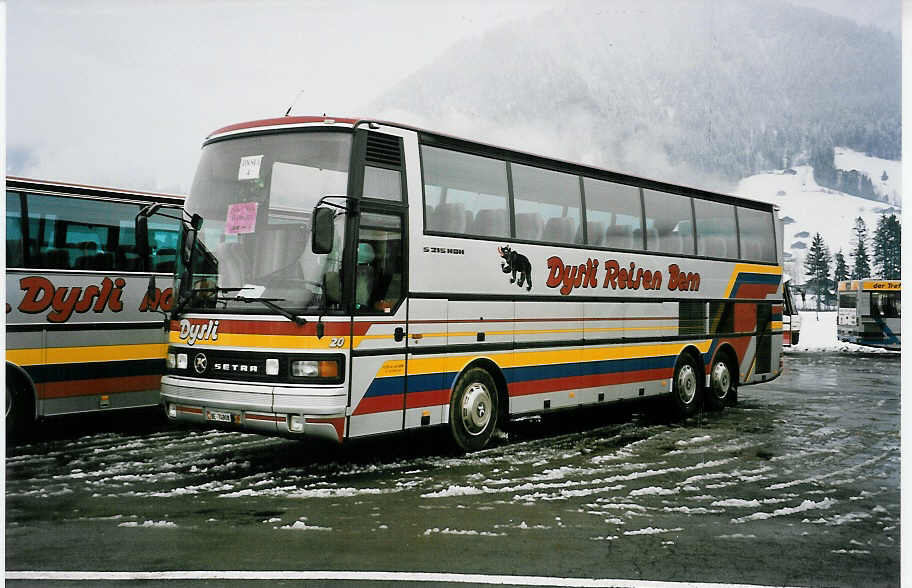 (038'935) - Dysli, Bern - Nr. 20/BE 74'908 - Setra am 19. Februar 2000 in Frutigen, Flugplatz