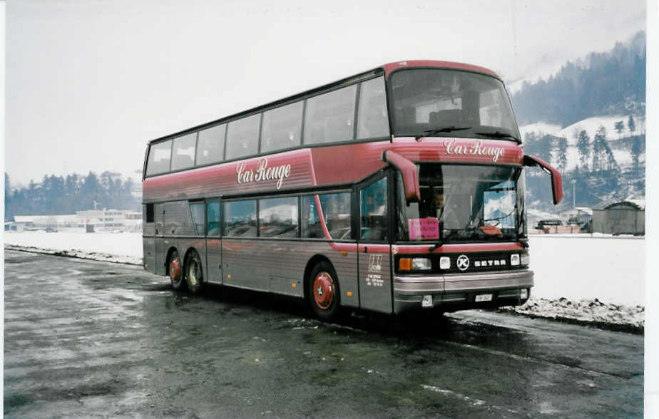 (039'107) - Car Rouge, Kerzers - Nr. 2/FR 242 - Setra am 19. Februar 2000 in Frutigen, Flugplatz