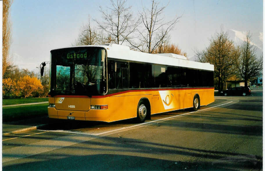 (040'002) - Kbli, Gstaad - BE 360'355 - Volvo/Hess am 7. April 2000 in Thun, Lachen