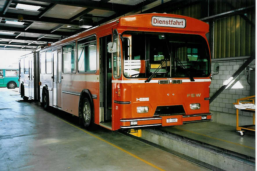 (040'202) - ZVB Zug - Nr. 31/ZG 3381 - FBW/Hess am 8. April 2000 in Zug, Garage