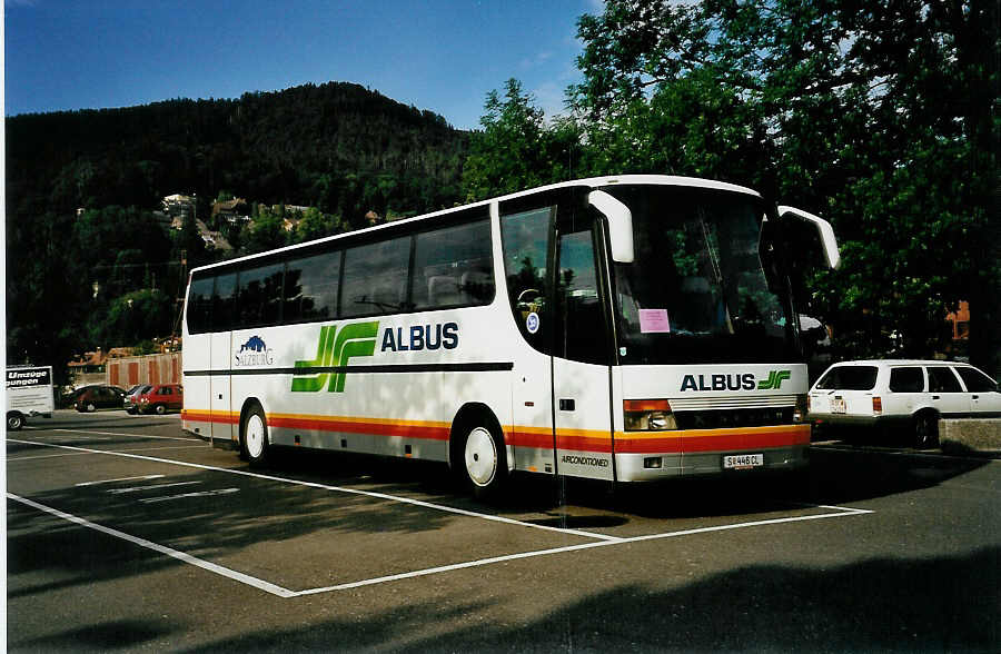 (040'910) - Aus Oesterreich: Dr. Richard - Nr. L5839/S 446 CL - Setra am 14. Juni 2000 in Thun, Seestrasse