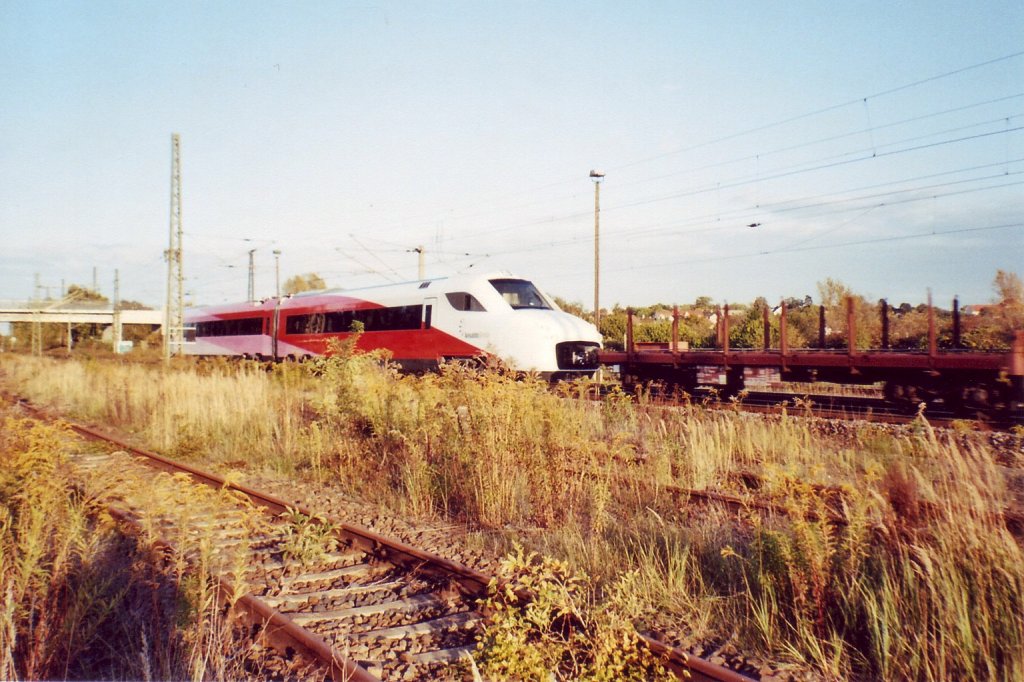 04.10.2008 �berf�hrungsfahrt des neuen Hochgeschwindigkeitszuges f�r Holland, Triebkopf und ein Wagen, durch Naumburg (Zug hatte sogar auf Gleis 5 oder 6 gehalten) Hersteller ist ein ital. Unternehmen  „Ansaldobreda“.
