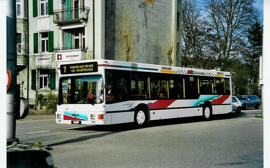 (045'521) ASm Langenthal - Nr. 14/BE 149'768 - MAN am 31. Mrz 2001 beim Hauptbahnhof Solothurn