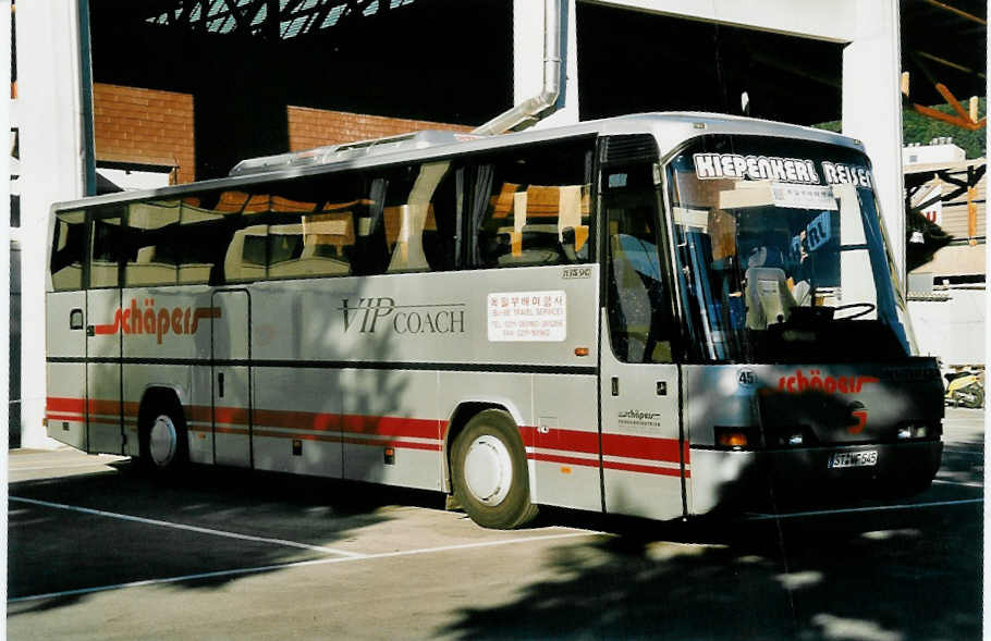 (049'023) - Aus Deutschland: Schpers, Nordwale - Nr. 45/ST-WF 545 - Neoplan am 13. August 2001 in Thun, Grabengut