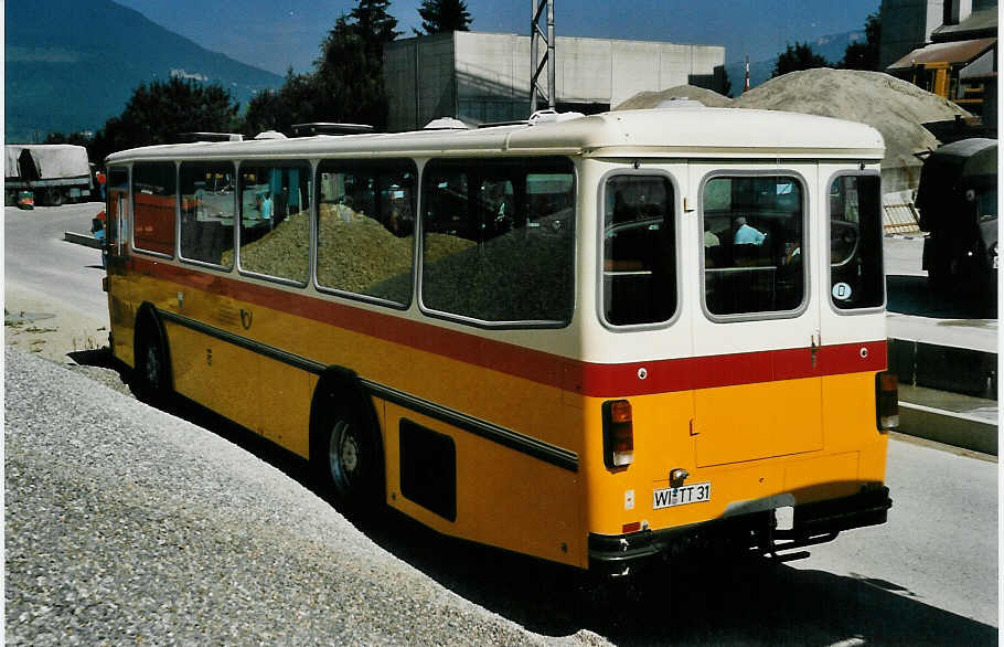 (049'434) - Aus Deutschland: Wittgen, Wiesbaden - WI-TT 31 - Saurer/Tscher (ex Schr, Aegerten; ex P 24'239) am 25. August 2001 in Niederbipp, Saurertreffen