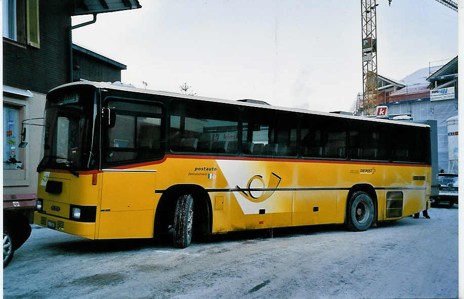 (050'907) - Schnider, Schpfheim - LU 15'605 - NAW/R&J am 24. Dezember 2001 beim Bahnhof Schpfheim